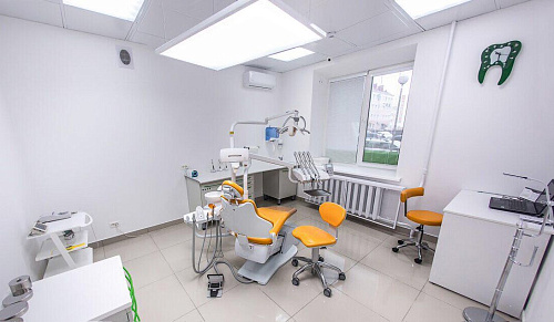 ДентЛайт Эко - бестеневой стоматологический LED светильник