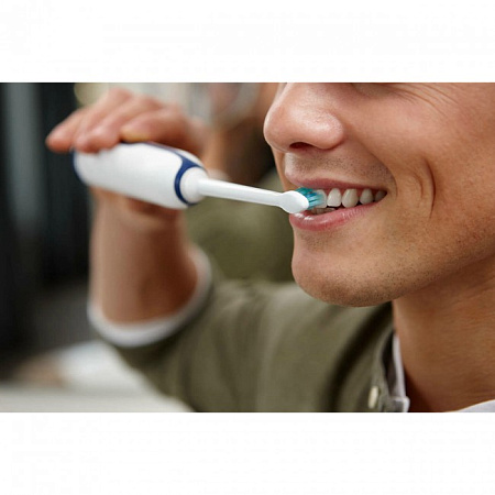 Philips Sonicare CleanCare+ HX3292/28 - звуковая зубная щетка с насадкой Plaque Control